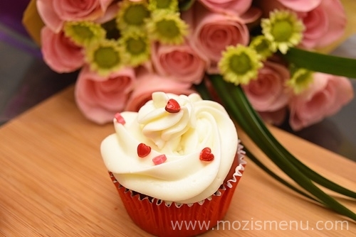 Red Velvet Chocolate Chip Cupcake