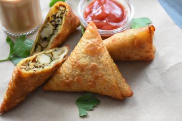 Chicken Keema Samosa / Minced Chicken Samosa