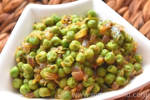 Green Peas Stir-fry / Green Peas Poriyal / Pachai Pattani Poriyal