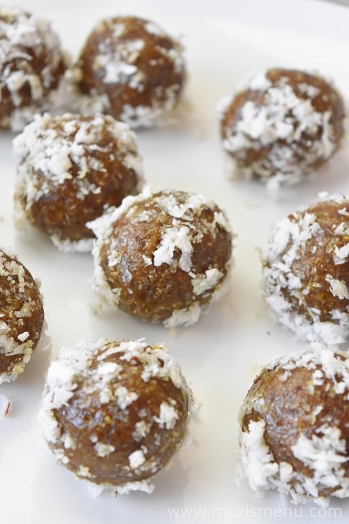 Coconut Dates Energy Bites / Energy Balls