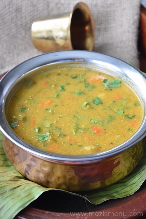 Varutharacha Sambar / Kerala Style Sambar / Onam Sambar