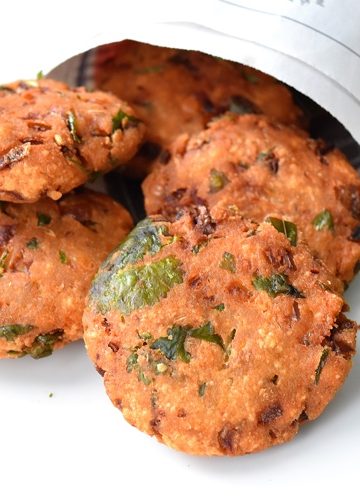 Paruppu Vadai / Parippu Vada / Chana Dal (Lentil) Fritters