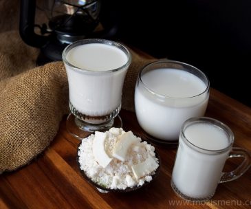 Homemade Coconut Milk / Thengai Paal / Thenga Paalu